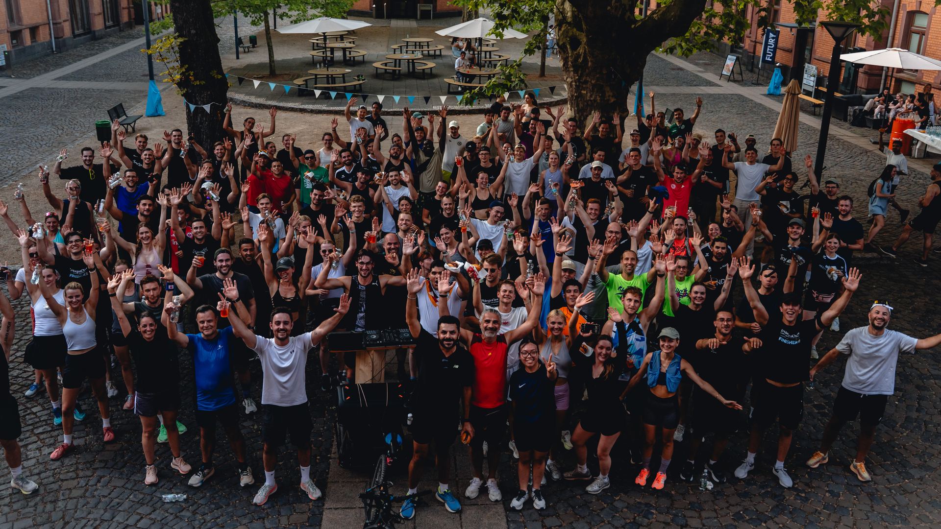 Laufende beim RUN N RAVE Frankfurt